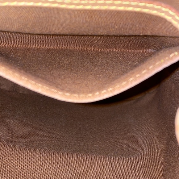 Louis Vuitton Monogram Montsouris MM Backpack - Picture 12 of 14